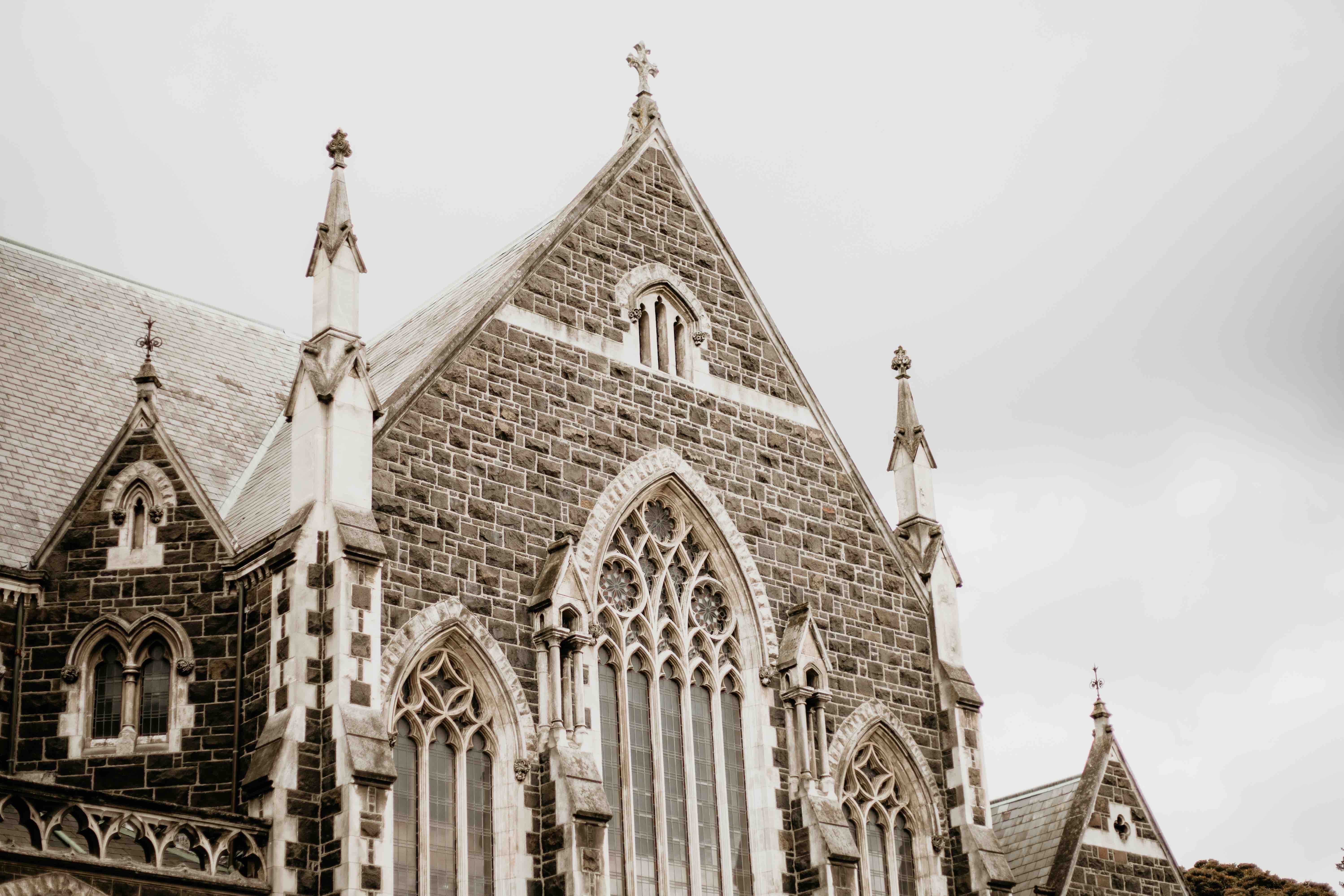 Street view of a cathedral in Dunedin.